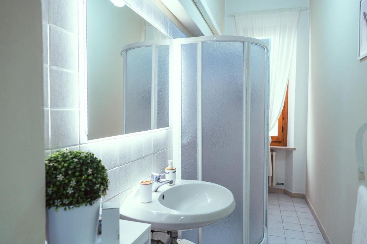 Celeste Simple Apartment Сан Миниато Екстериор снимка